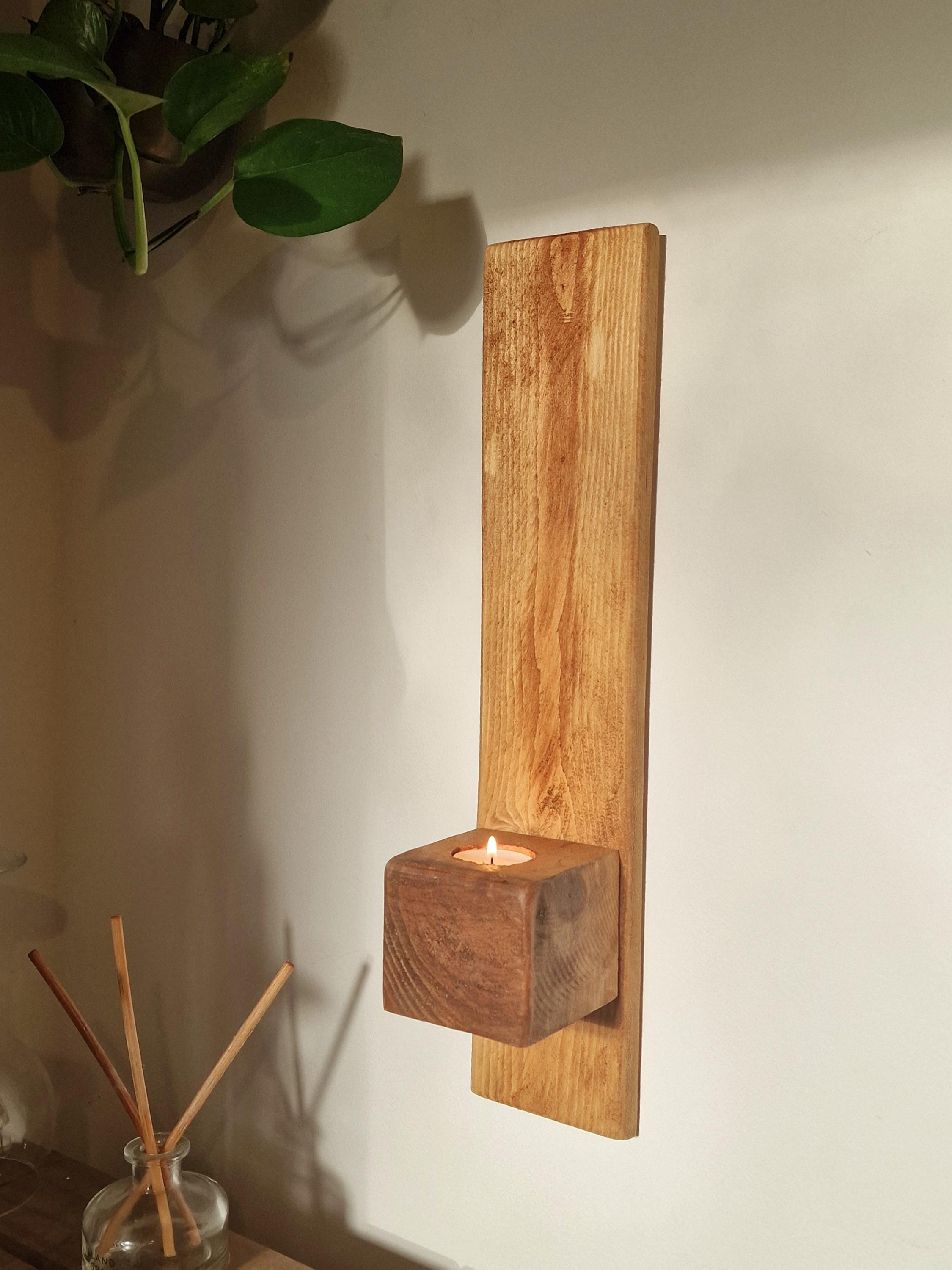 Handgemachter Wandkerzenhalter aus Altholz (45 cm)