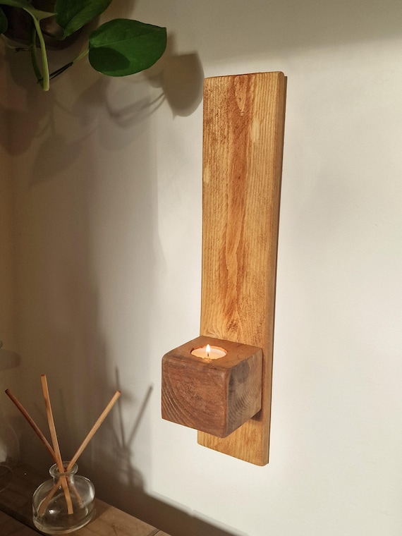 Handgemachter Wandkerzenhalter aus Altholz (45 cm)