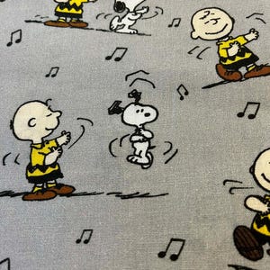Cotton Charlie Brown & Snoopy Music scrubcap