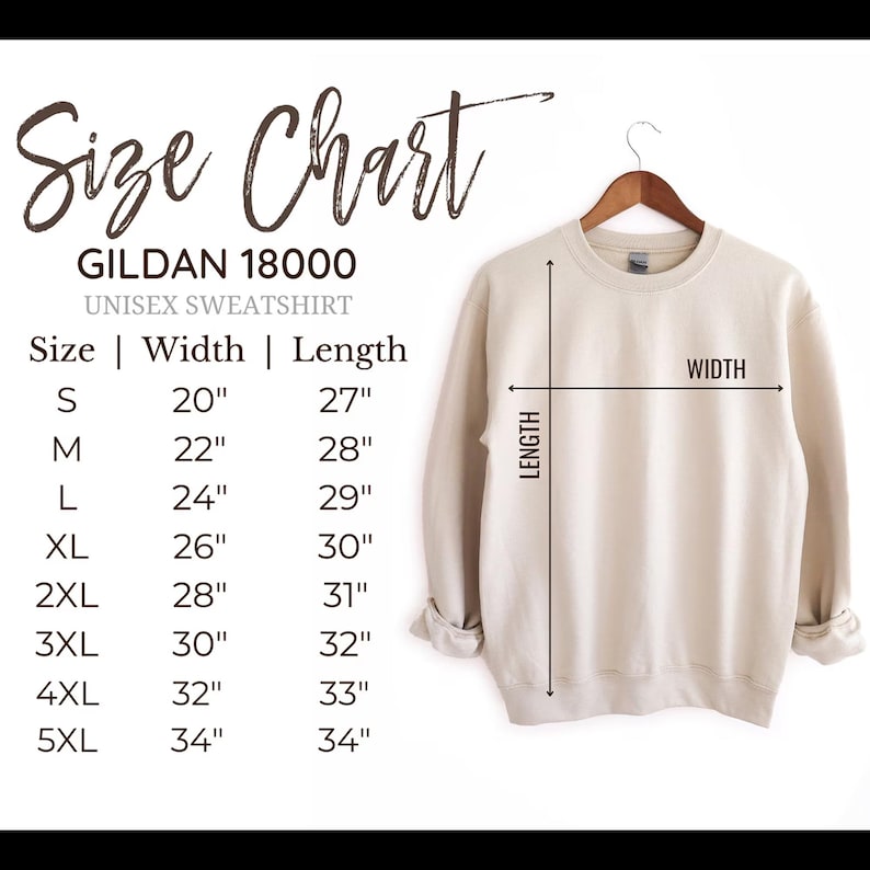 Puede incluir: Una sudadera unisex Gildan 18000 beige cuelga de una percha de madera. Se muestra una tabla de tallas, que muestra las medidas en pulgadas para las tallas S a 5XL. La tabla incluye dimensiones de ancho y largo para cada talla.