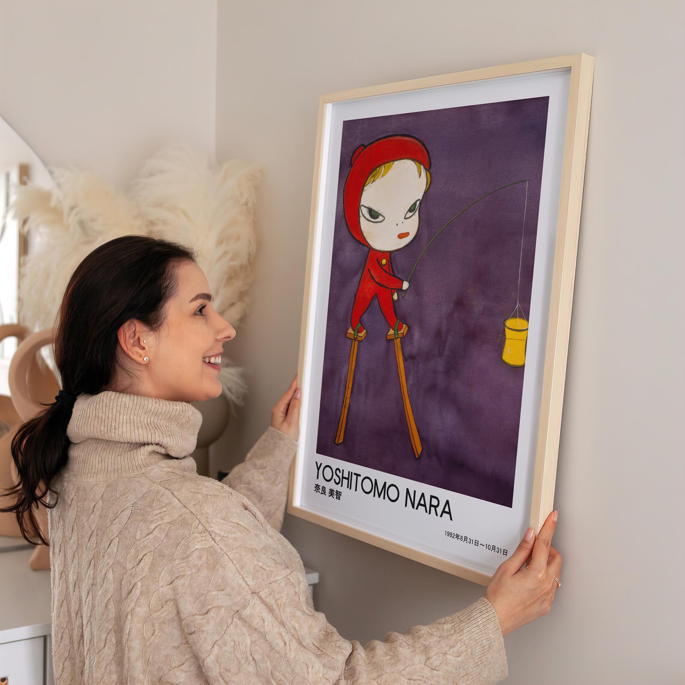 竹馬に乗った赤い衣装の子供、奈良美智の作品、デジタルポスター