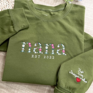 Moletom bordado Nama com letra floral, moletom personalizado para mamãe/vovó/vovó com nome da criança na manga, presente de Dia das Mães para mamãe