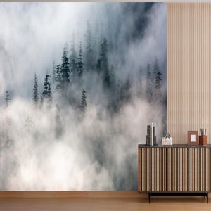 霧深い森の壁画、ミニマリストの荒野の風景、ムーディーな森の風景、雰囲気のある森の壁画、穏やかで神秘的な自然アート