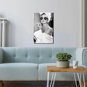 Make Up Canvas Art, Audrey Hepburn Art, Hepburn Pink Lips, Fashion Canvas Decor, Iconic Artwork, Girl Room Art Decor, Lip Woman  Art Decor