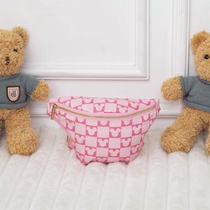 Kids Checkered Fanny Pack: Nylon Waist Bag for Little Explorers