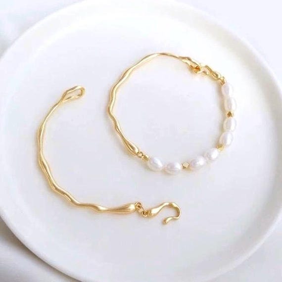 14k Gold Plated Pearl Bangle Set: Flexible Beading Bracelet with Clasp