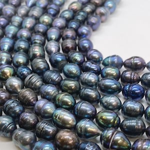 Vendita FLASH 8-9 mm X10-11 mm Perle di riso barocche di Tahiti color blu pavone Perle d&#39;acqua dolce - filo intero da 15&quot; 37 pezzi #DR3401