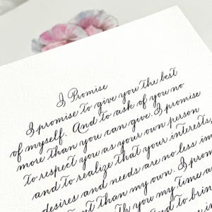 Letra caligráfica personalizada en escritura spenceriana: votos matrimoniales escritos a mano, nota de amor o poema de recuerdo personalizado.