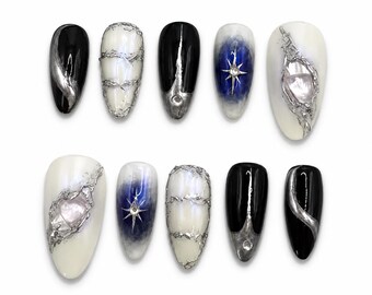 Gothic Cyber Fairy Drücken Sie auf die Nägel | Schwarz Silber Blau Celestial Almond Nagelset