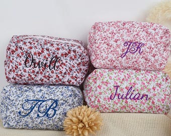 Personalized floral makeup bag,Custom hand-embroidered makeup bag,Women's makeup bag, Bridesmaid makeup bag,Makeup bag,Valentine's Day gift