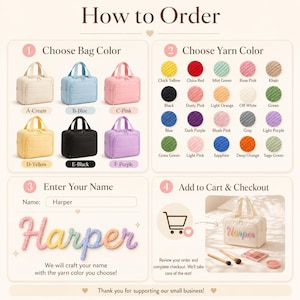 Puede incluir: Un gr&aacute;fico instructivo titulado How to Order que muestra seis colores de bolsos en crema, azul, rosa, amarillo, negro y morado. Muestra veinte opciones de colores de hilo, un campo de nombre con Harper y un bolso terminado con el nombre Harper.