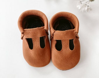 Baby shoes, T-Strap Moccs Camel, Baby Moccasins Soft Sole Shoes Genuine Leather, Leather Sole, Elastic Hidden Ankle, baby gift, baby shower,