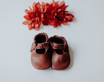 Mary Jane Moccs Red,Leather Baby Moccasins, Baby Shoes, Baby Moccasins, Soft Sole Shoes, Genuine Leather, Leather Sole, Elastic Hidden Ankle