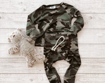 Rib knit Camoflauge outfit newborn boy coming home outfit, baby boy, toddler joggers, baby boy joggers set, baby boy gift, baby clothes