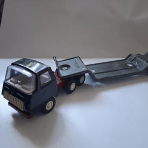 Vintage metal Tiny Tonka truck from the 80s + flatbed trailer