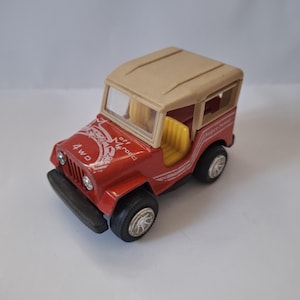Charming Nostalgic Vintage Toy: Diecast Speedasher Super Power Red Jeep WORKS- made in Hong Kong - 80s