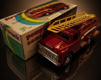 Rare Vintage Tin Lithograph F.D. Fire Engine Friction Toy- Made in