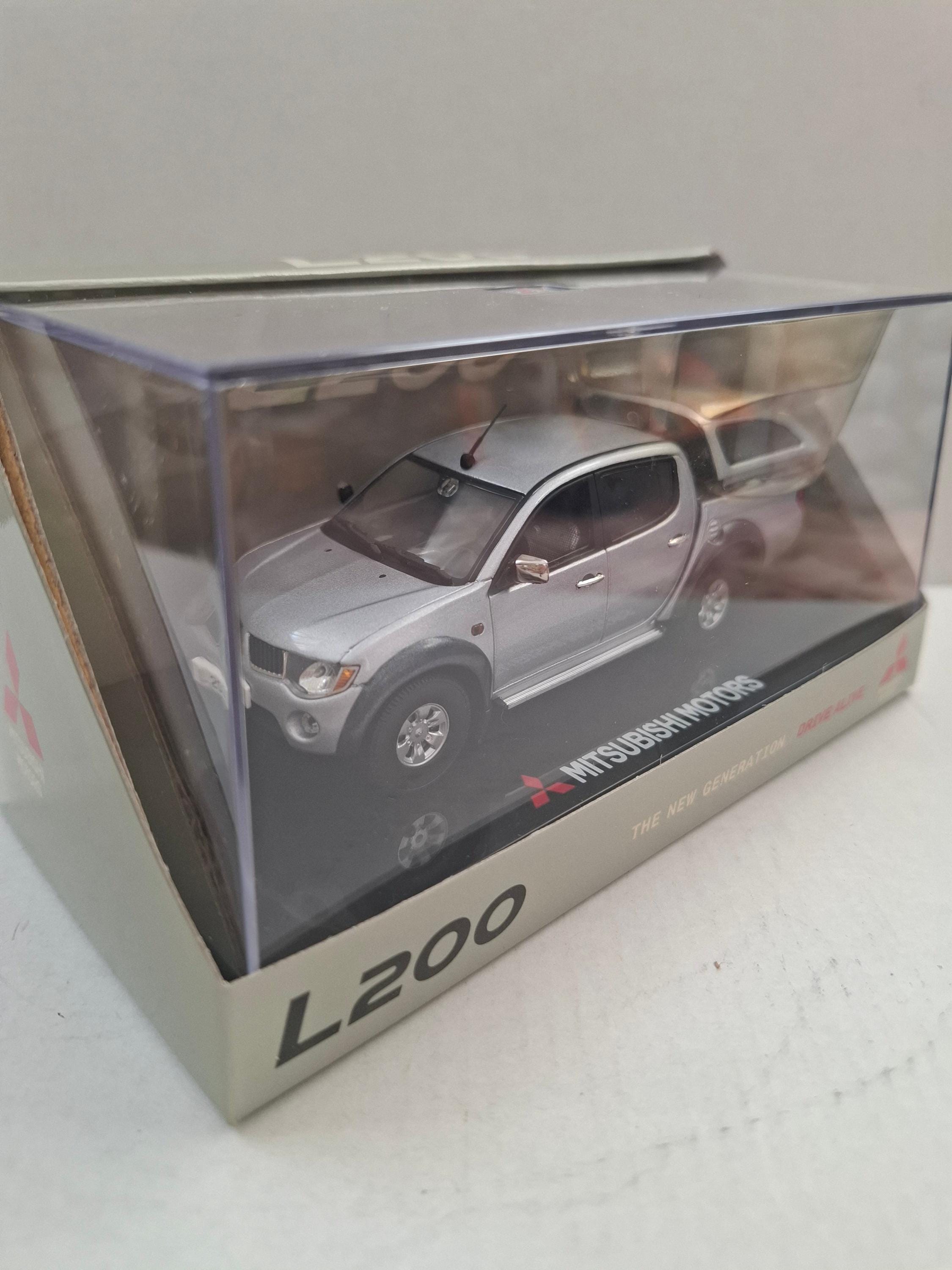 Mitsubishi L200 Pickup 1:43 Diecast Model – Dealer Edition Triton