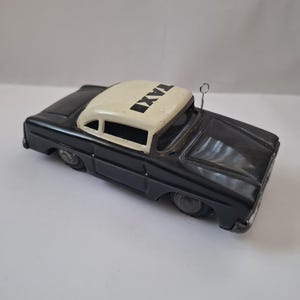 Collectible Chinese  60s Tinplate Vintage 1965 Ford Fairlane Taxi Cab Friction MF 713 Black Chinese Tin Toy Car