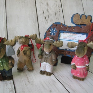 Vintage carved Wood Moose family ornaments Christmas moose family Moose frame image 9