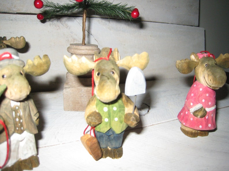 Vintage carved Wood Moose family ornaments Christmas moose family Moose frame image 6