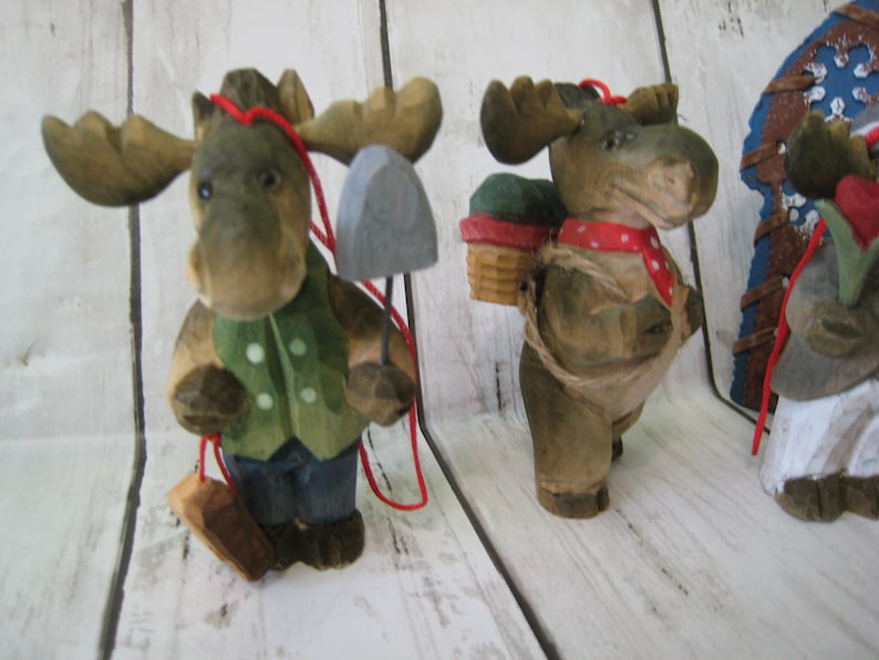 Vintage carved Wood Moose family ornaments Christmas moose family Moose frame image 10