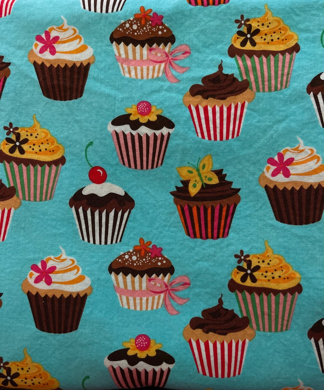 Cupcake Print Fabric Robert Kaufman Sweet Tooth Etsy