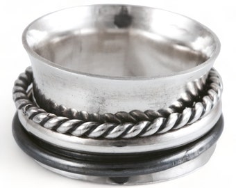 Sterling Silver Band Spinner Ring with Three Spinners: Twisted, Oxidized and Polished Sterling Wire. Ring Band Size 7