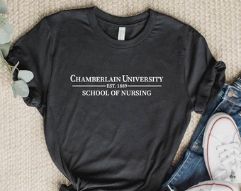 Camiseta de la Facultad de Enfermería de la Universidad de Chamberlain - Personalizable