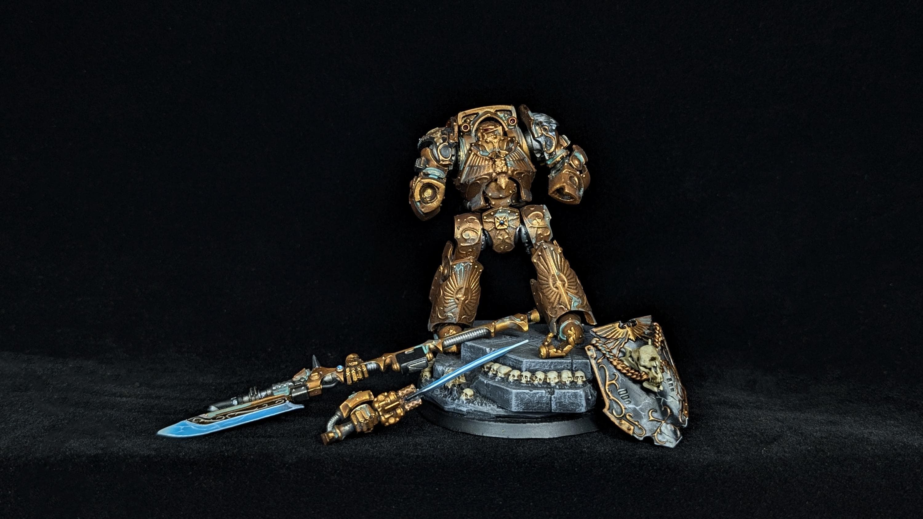 Adeptus Custodes Dreadnought - Etsy Canada