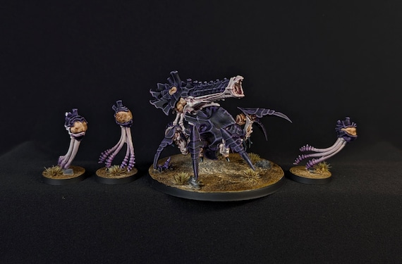ウォーハンマー 40k 塗装済みティラニッド バイオヴォア（胞子鉱山付き 