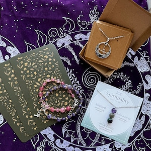 Witchy cadeauset sieraden ketting Lilith sigil mythologie hanger sterlingzilver 925 edelsteen armband ruwe steen tarot orakelkaart maan zirkoon