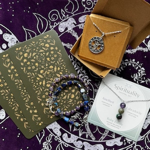 Witchy cadeauset sieraden ketting Hecata hanger sterling zilver 925 edelsteen armband ruwe steen tarot orakelkaart vrouwen triple moon