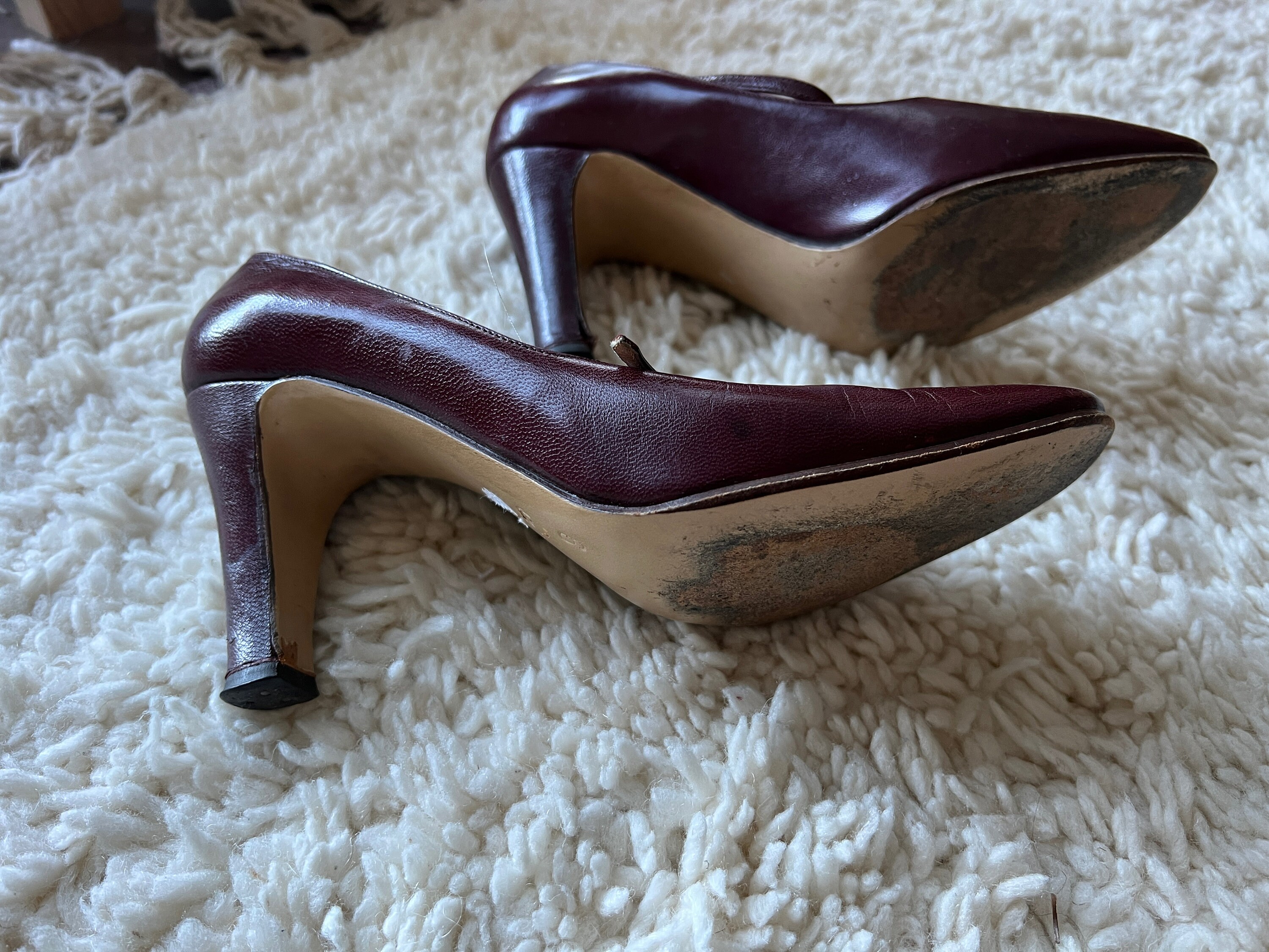 VTG Italian Oxblood 100% Leather Loafers main image 0