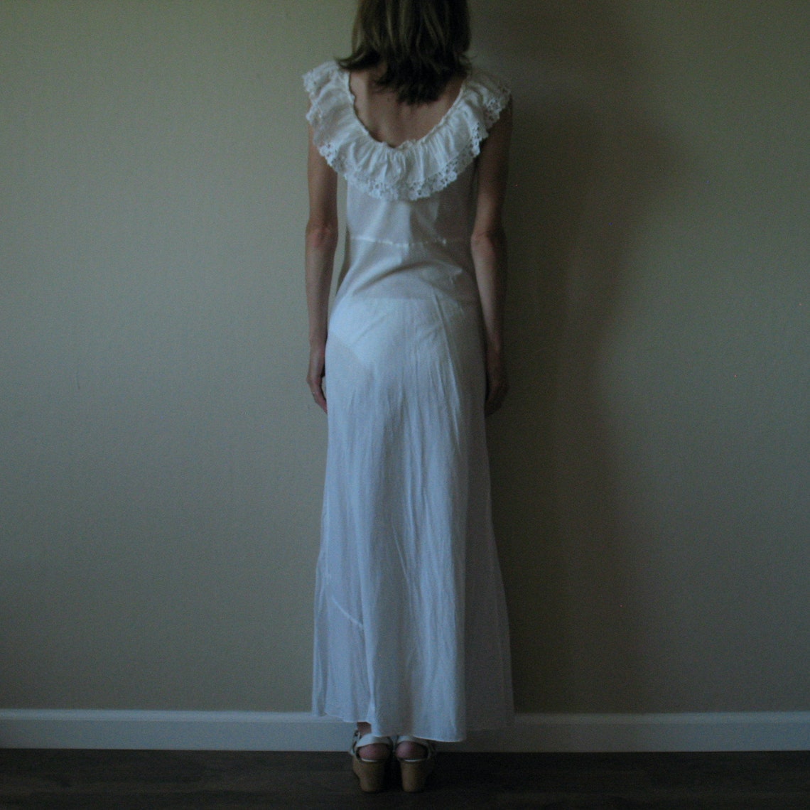 Antike weiße Baumwolle häkeln Spitze Rüschen Hals Maxi-Kleid | Etsy