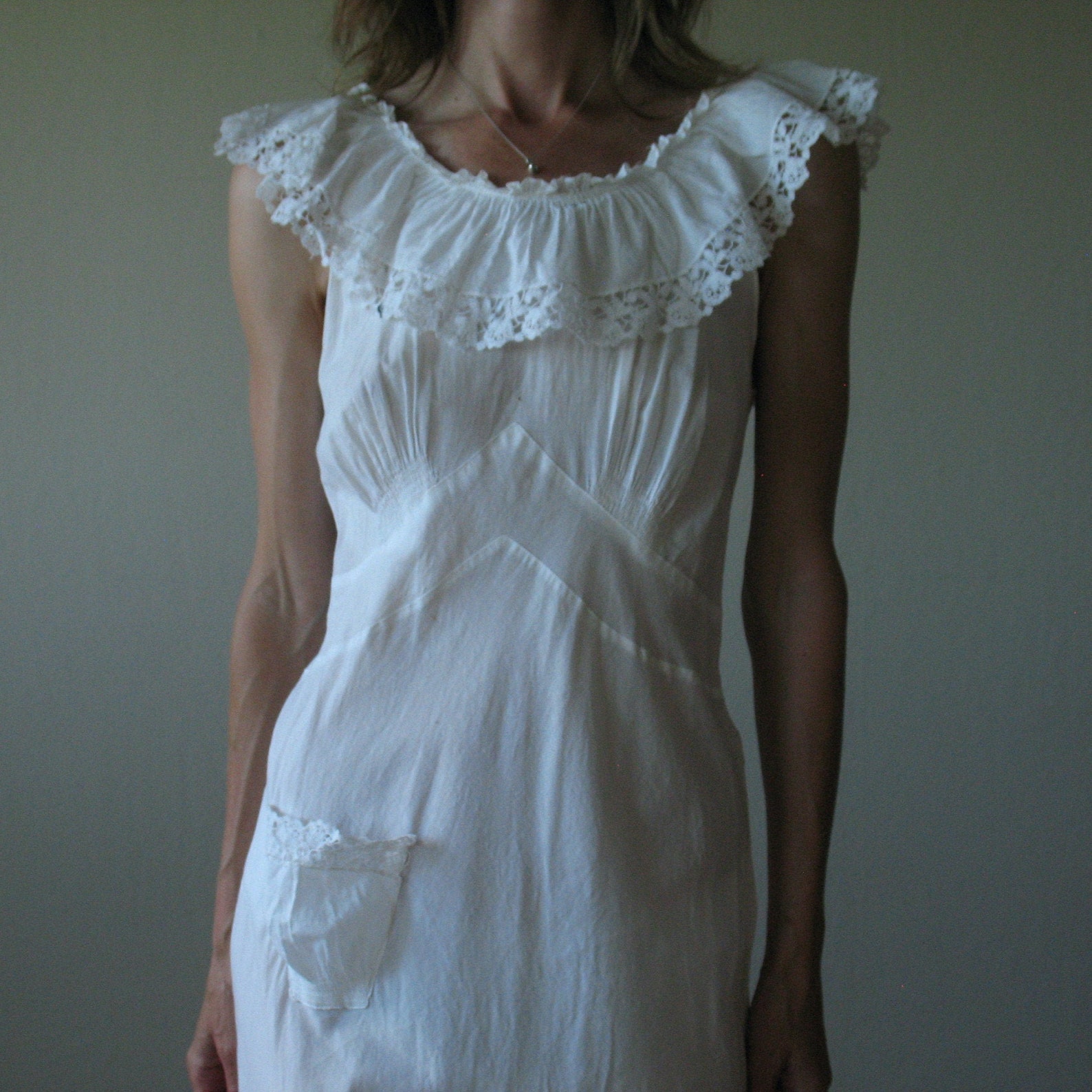 Antike weiße Baumwolle häkeln Spitze Rüschen Hals Maxi-Kleid | Etsy