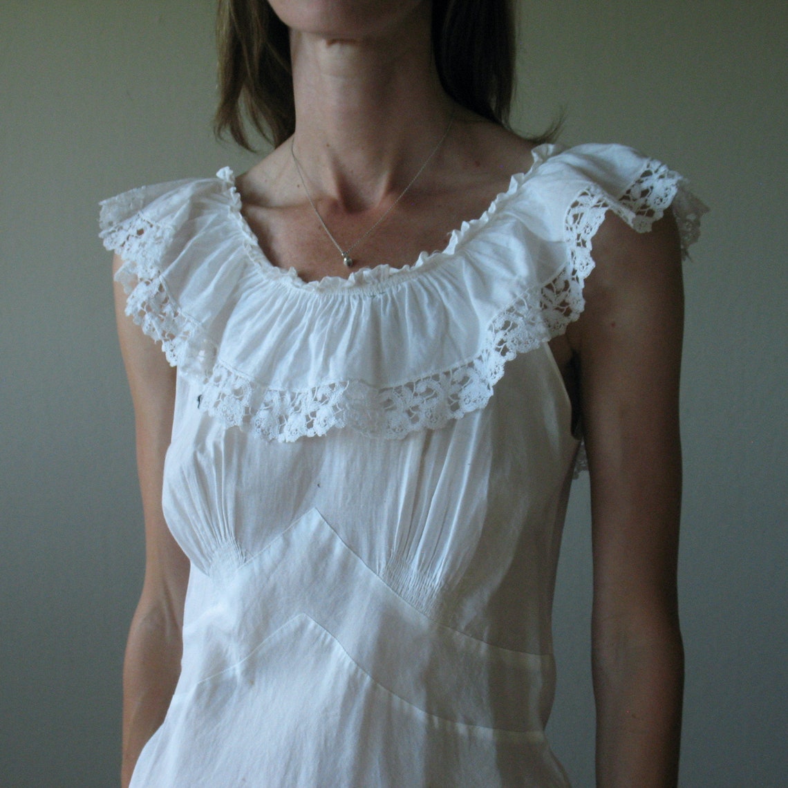 Antike weiße Baumwolle häkeln Spitze Rüschen Hals Maxi-Kleid | Etsy