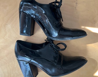 Robert Clergerie black patent lace up booties 8