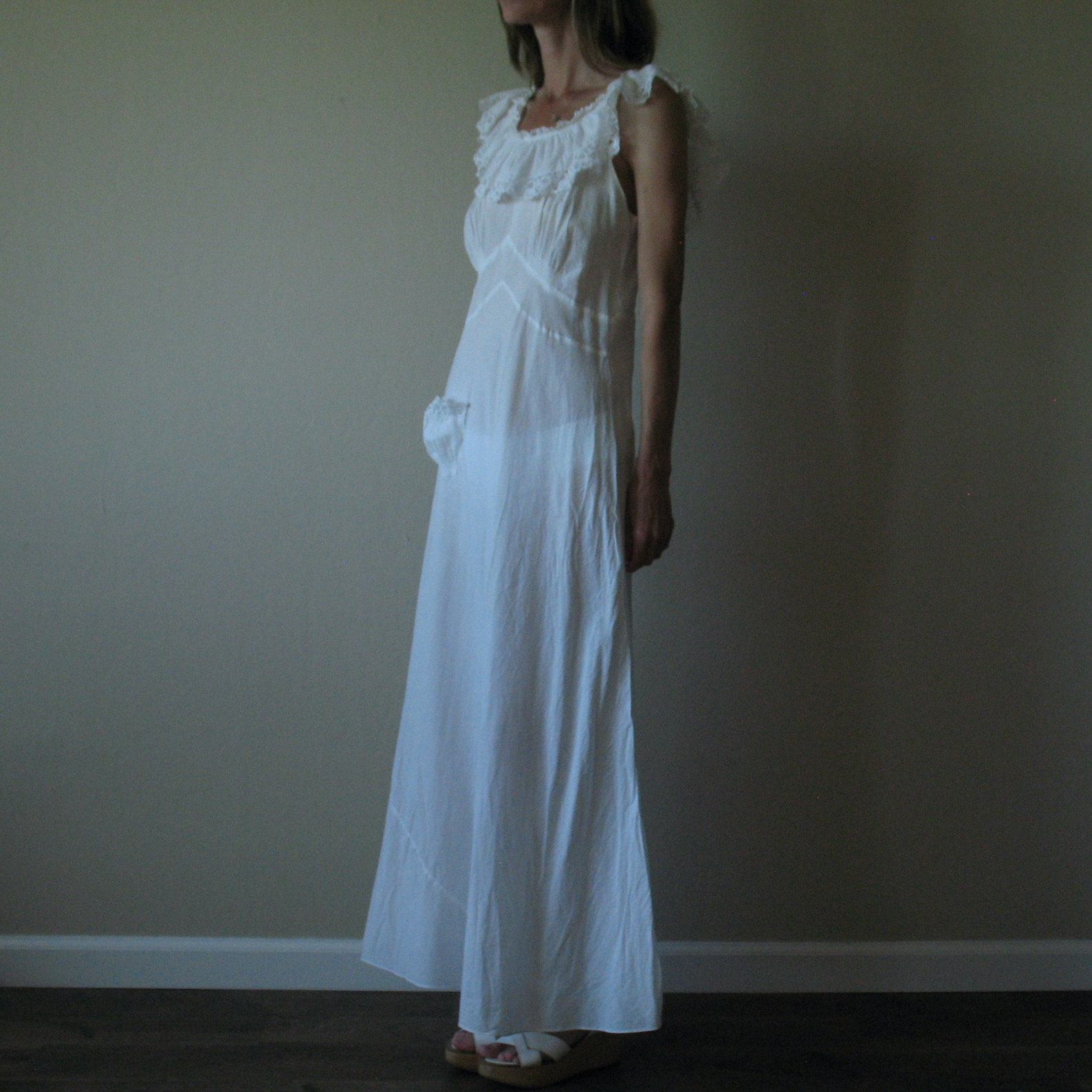 Antike weiße Baumwolle häkeln Spitze Rüschen Hals Maxi-Kleid | Etsy