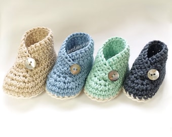 Crochet patterns baby booties unisex shoes boys boots girls kimono style with button