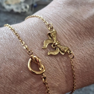 Gold chain bracelet in 316 stainless steel with a custom-made heart or knot connector only