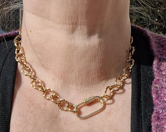 Chokerhalsband, kedja i rostfritt stål, karabinerspänne i 18K guld, infattat med kubisk zirkonia, perfekt present till födelsedagar, högtider, jul eller mors dag.