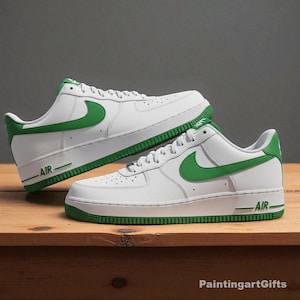 Benutzerdefinierte grüne Air Force 1, grüne Custom Air Force 1 Sneakers, Handgefertigte Air Force 1 Custom, Custom Streetwear Sneakers, grüner Swoosh