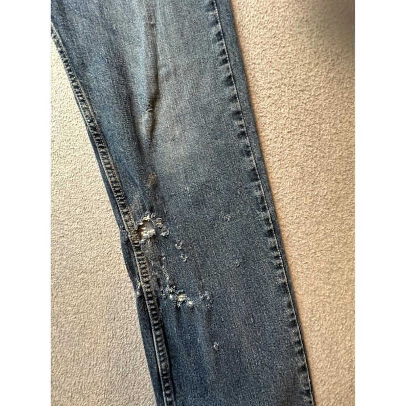 Wrangler Relaxed Fit Mens Jeans 32x32 (30x31) Blue Denim Distressed 10MGW25RI image 10