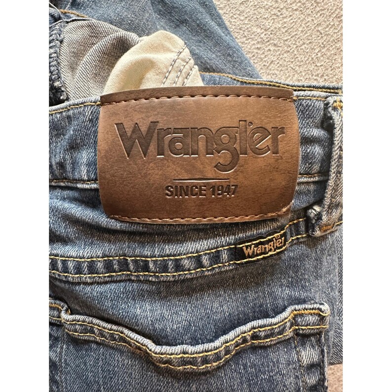 Wrangler Relaxed Fit Mens Jeans 32x32 (30x31) Blue Denim Distressed 10MGW25RI image 7