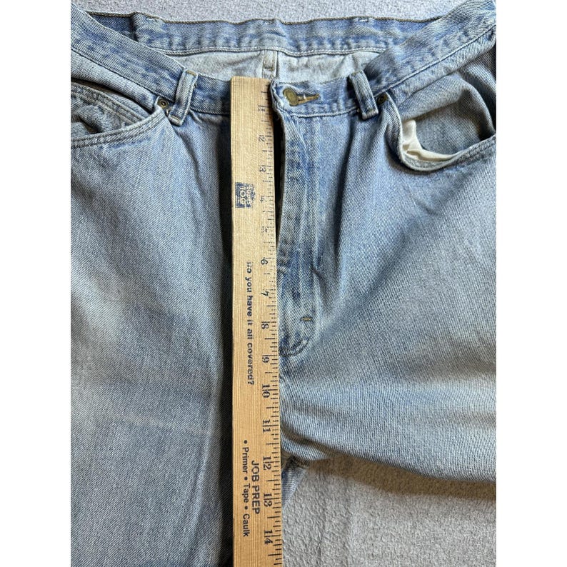 VTG Wrangler Jeans Mens 33x31 Light Wash Blue Straight Distressed Denim USA 90s image 8