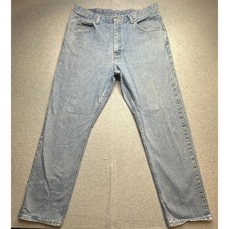 Wrangler Jeans Mens 36x32 Light Wash Relaxed Fit 97601SB Denim Straight Leg image 2