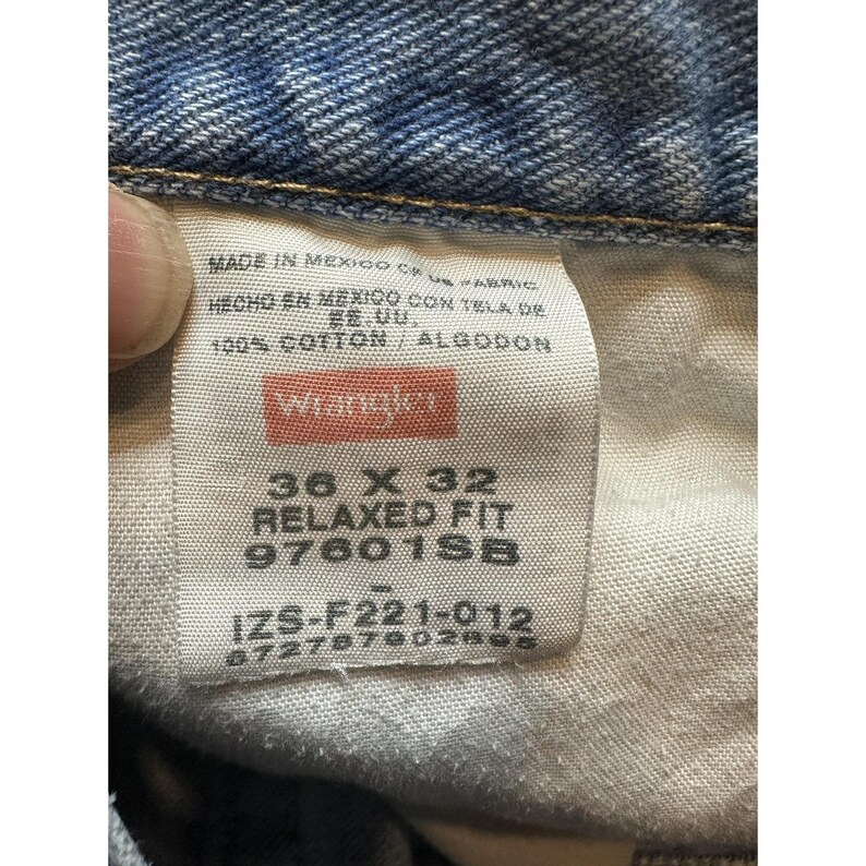 Wrangler Jeans Mens 36x32 Light Wash Relaxed Fit 97601SB Denim Straight Leg image 12