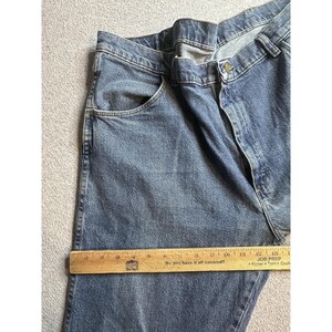 VTG Wrangler 85900LW Relaxed Straight Jeans Herren 40x27 Medium Wash Blue Denim Bild 5