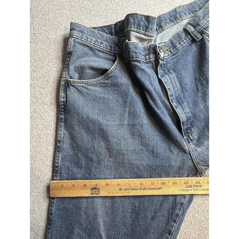 VTG Wrangler 85900LW Relaxed Straight Jeans Herren 40x27 Medium Wash Blue Denim Bild 5